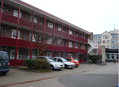 Aanpassing complex aan toegankelijkheidseisen te Bussum.